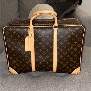 Louis Vuitton Sirius 45 luggage